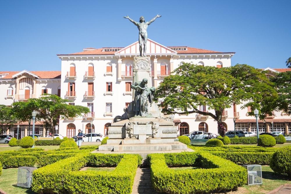 Hotel Euro Suite Pocos De Caldas By Nacional Inn Exterior foto